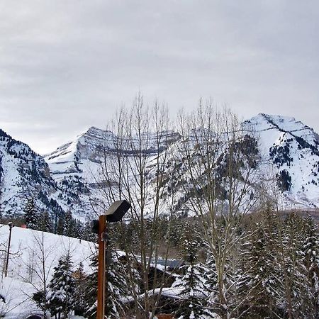 Log Cabin On The Stream Sundance, Utah Экстерьер фото