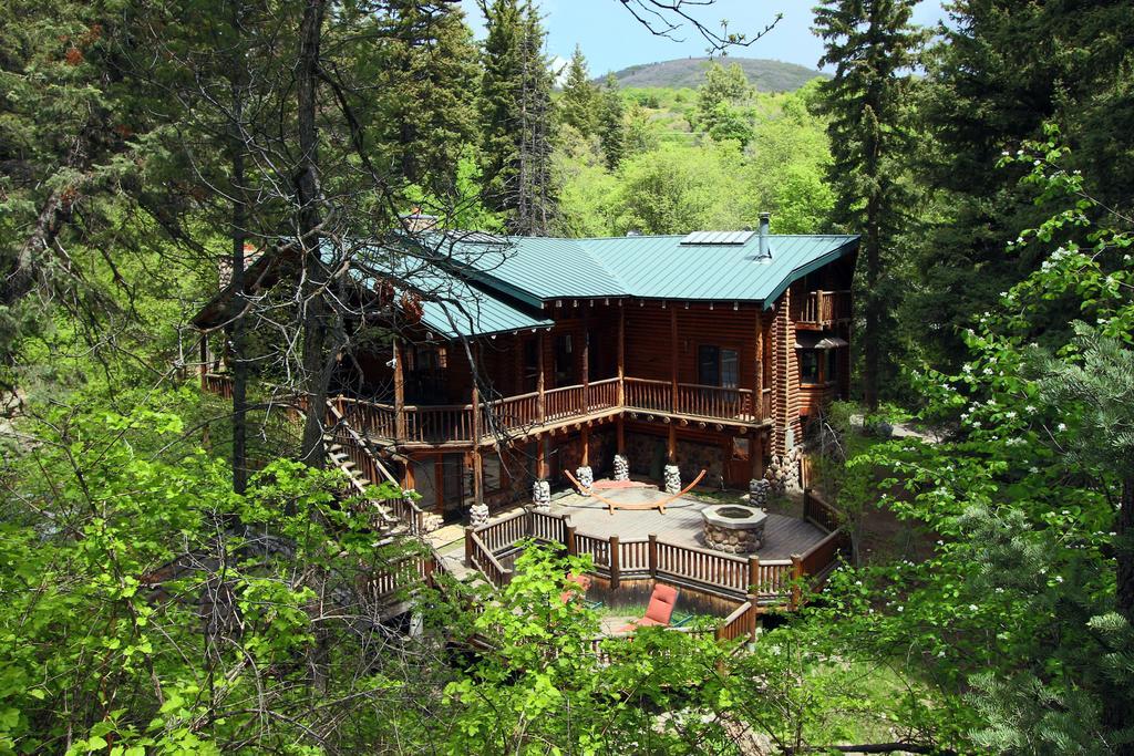 Log Cabin On The Stream Sundance, Utah Экстерьер фото